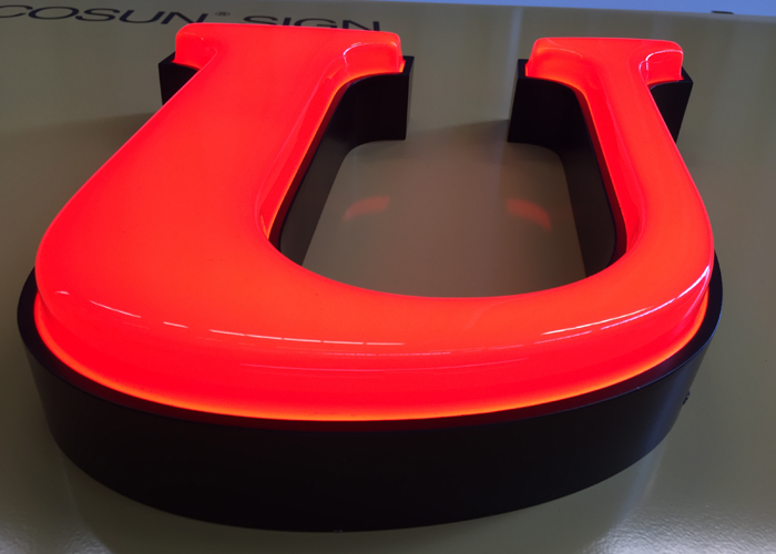 柯賽標(biāo)識發(fā)光字廠家介紹:LED吸塑發(fā)光字的造型 柯賽標(biāo)識發(fā)光字廠家介紹:LED吸塑發(fā)光字的造型