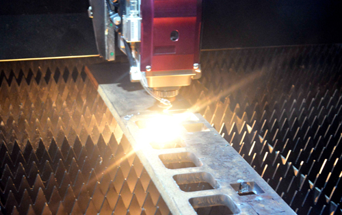 柯賽標(biāo)識LED發(fā)光字公司分享：使用雕刻機雕刻迷你發(fā)光字的技巧