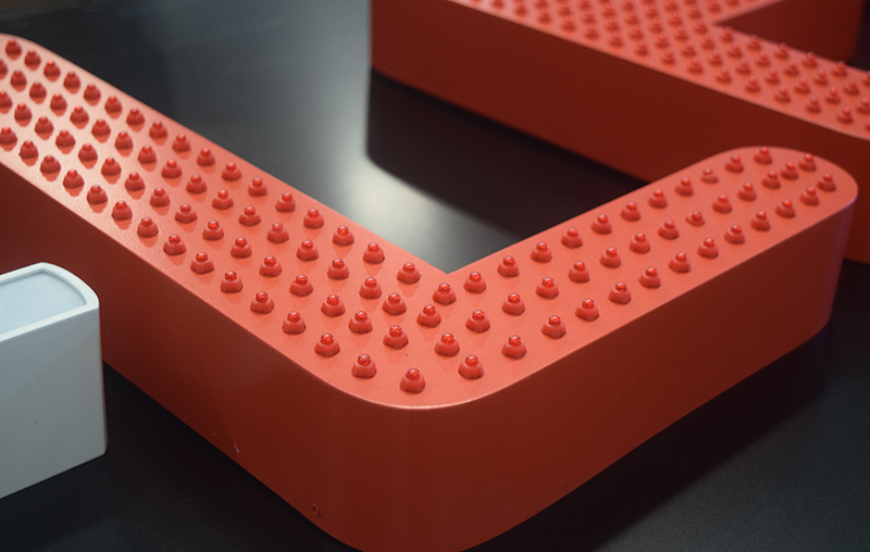 影響LED外露發(fā)光字使用壽命的因素有哪些？