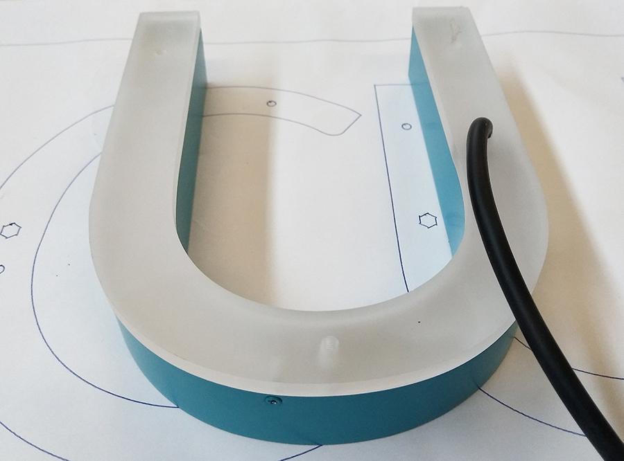 背發(fā)光字相對于正面發(fā)光字有哪些優(yōu)勢？