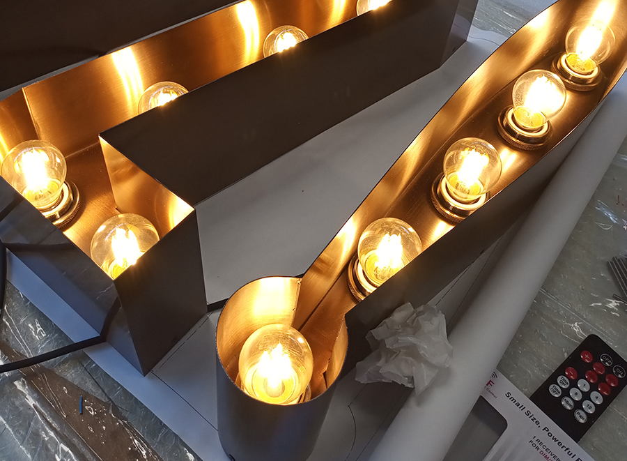 外露發(fā)光字的類(lèi)別和四大特點(diǎn)是什么？