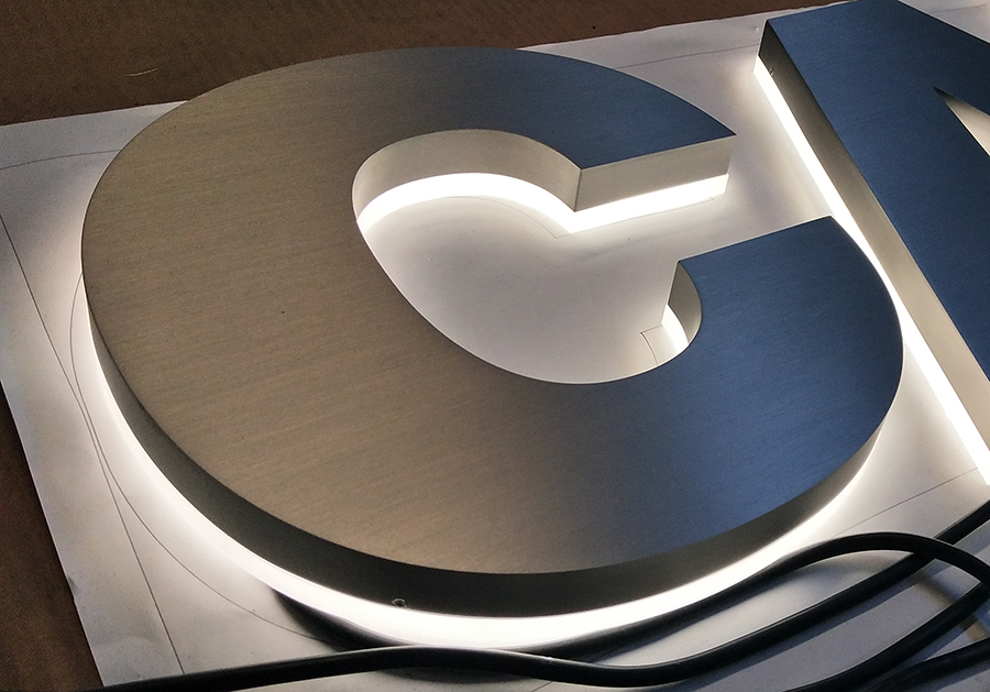 LED背發(fā)光字的6大特點(diǎn)優(yōu)點(diǎn)是什么？