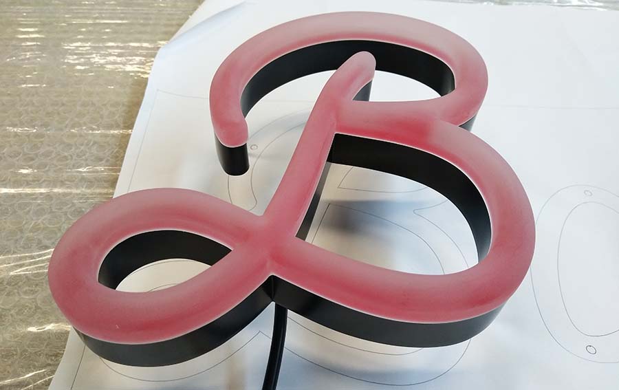 仿霓虹字的特點有哪些？