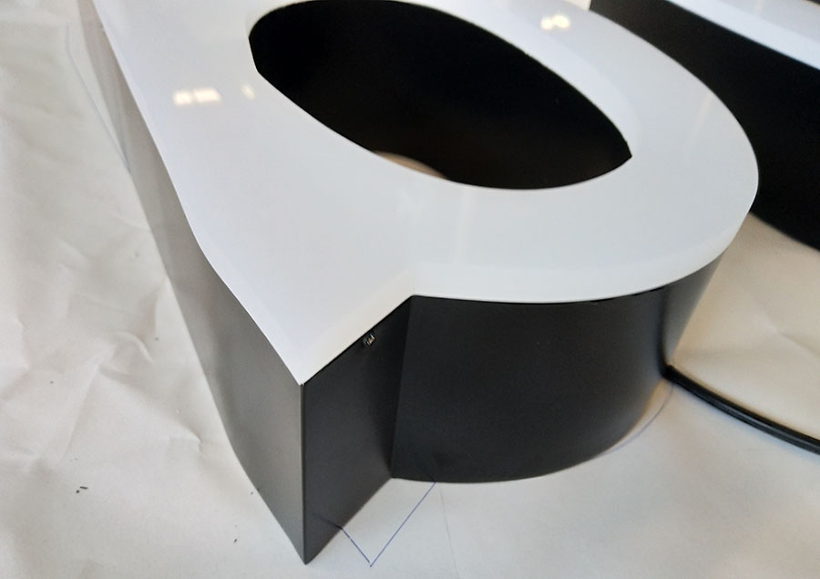 亞克力發(fā)光字價格怎么算，多少錢一個平方？