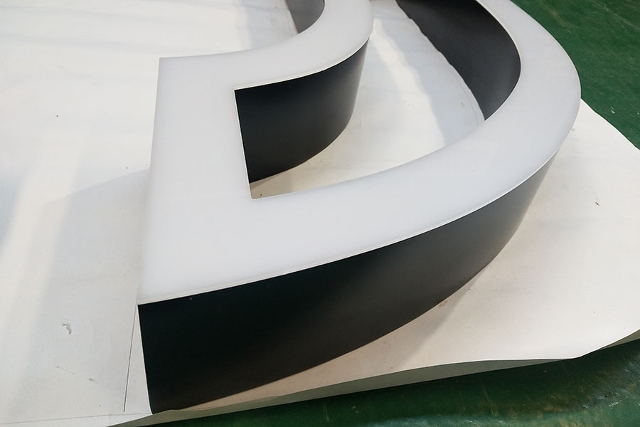 LED亞克力無邊字制作的基本構成部分有哪些？