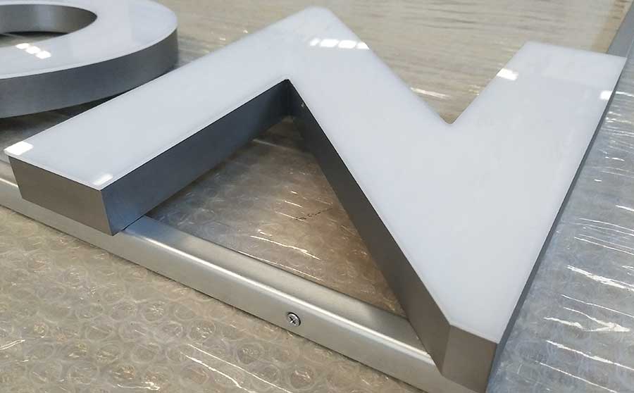 發(fā)光字尺寸怎么設(shè)置？