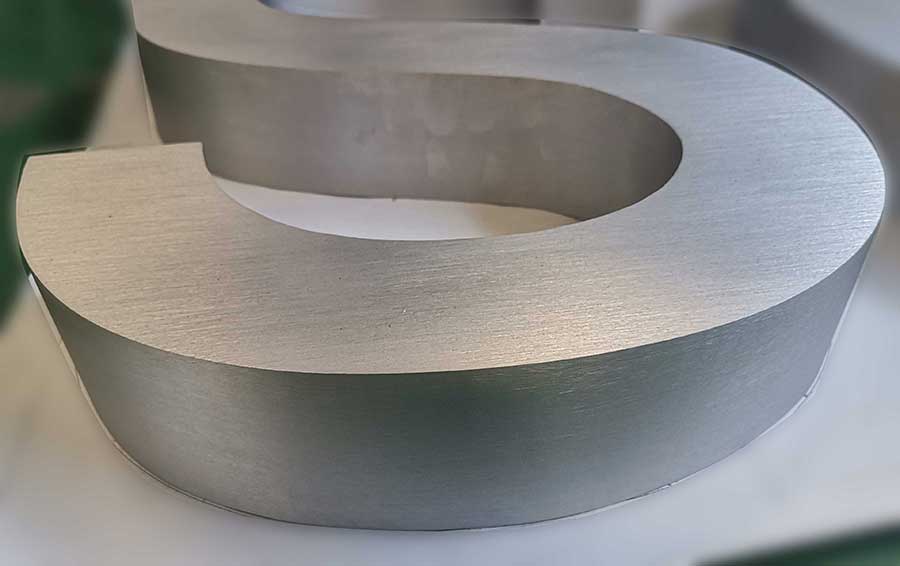 不銹鋼發(fā)光字制作的主要步驟流程有哪些？