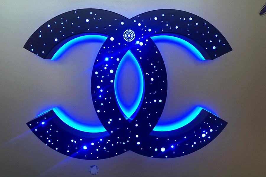 門頭發(fā)光字設(shè)計(jì)有哪些關(guān)鍵點(diǎn)？