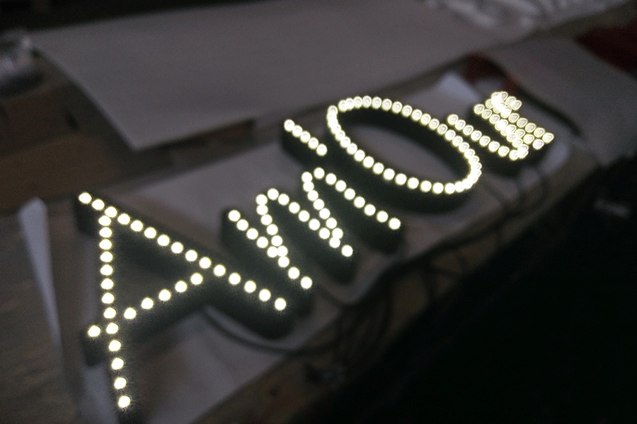 沖孔發(fā)光字標識牌的制作工藝流程，你知道多少？