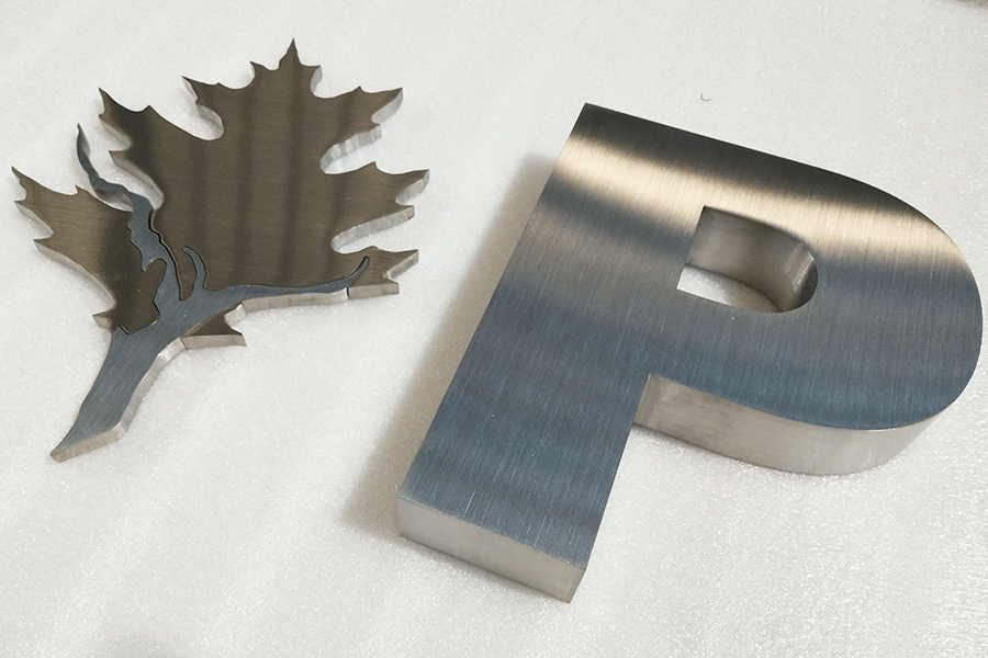 不銹鋼發(fā)光字后期清潔保養(yǎng)怎么做？