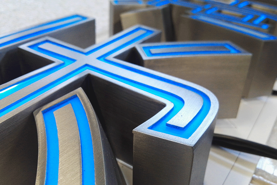 不銹鋼圍邊字有哪些后期保養(yǎng)方法與優(yōu)勢(shì)特征？