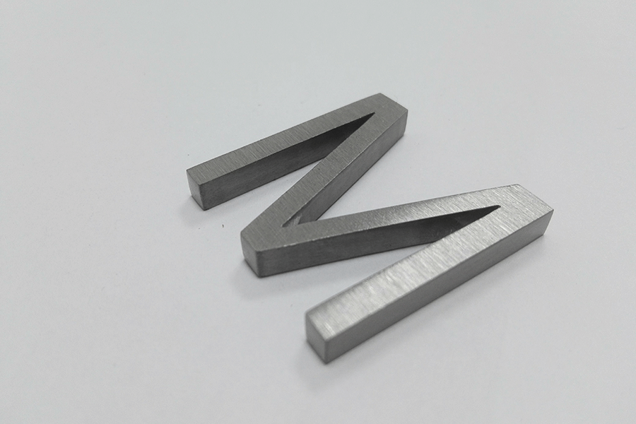 金屬實心字門牌有哪些安裝方式？