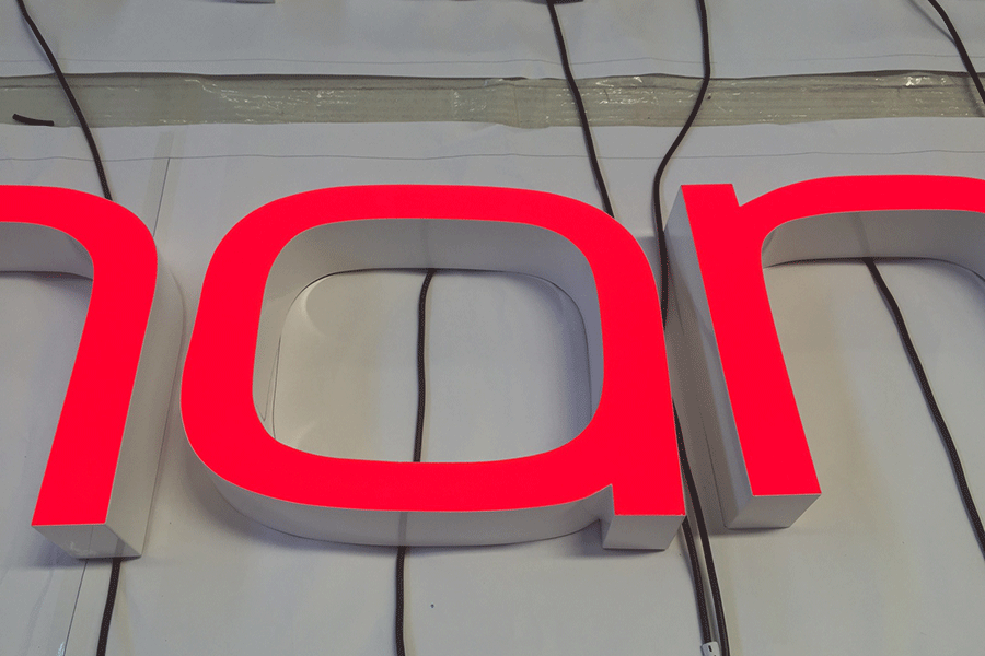 超級字門頭招牌具備哪些特點(diǎn)優(yōu)勢？