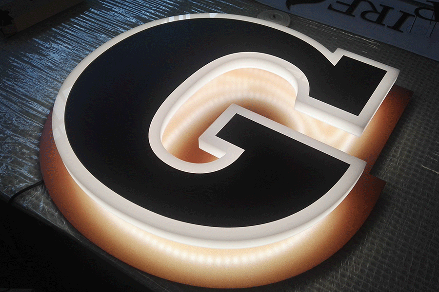 亞克力金屬字有哪些優(yōu)勢(shì)特征？