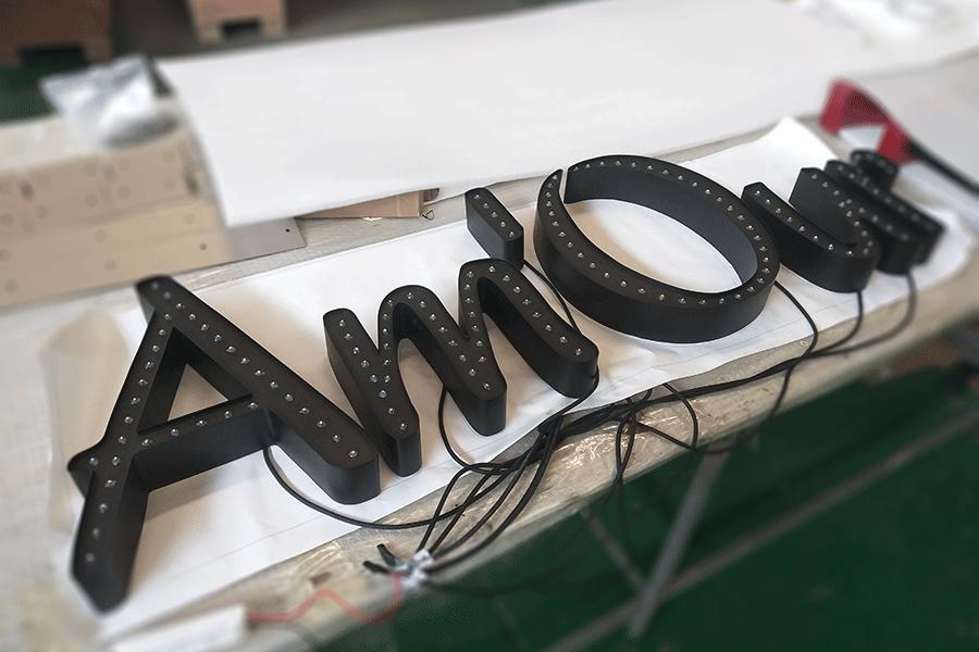 制作外露LED樓頂大字需注意哪些細(xì)節(jié)？