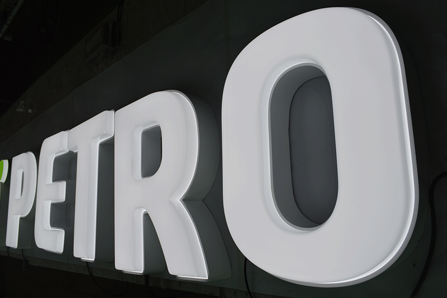 吸塑發(fā)光字發(fā)光標(biāo)識(shí)牌設(shè)計(jì)制作有哪些特點(diǎn)？