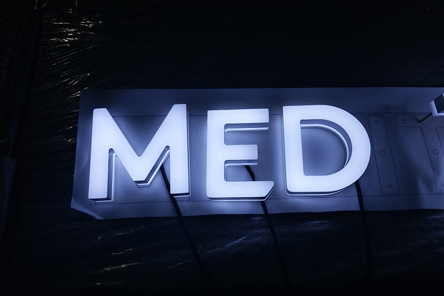 迷你字發(fā)光標(biāo)識(shí)設(shè)計(jì)制作有什么特色？