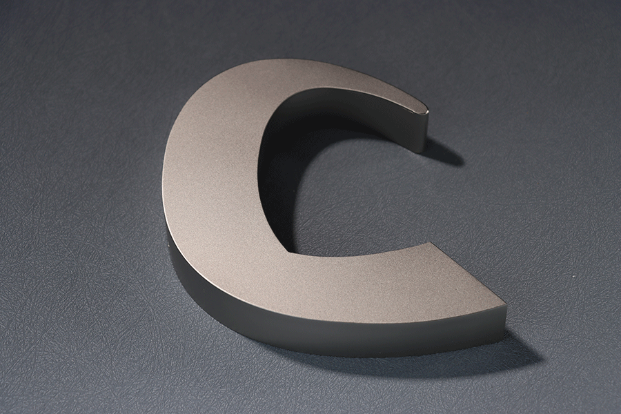 金屬雙封字標(biāo)識(shí)標(biāo)牌制作有什么特征？