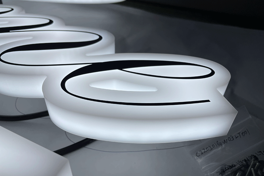 迷你發(fā)光字發(fā)光標識設(shè)計制作有什么特點？